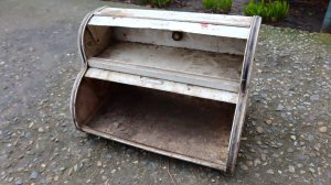 Подруга чуть не выкинула старую хлебницу из СССР, но я её остановила. Теперь она просит её обратно