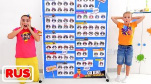 Дети собирают коллекцию игрушечных машинок | Hot Wheels Monster Trucks! Видео от Влада и Ники!