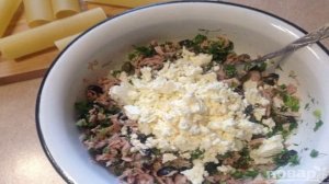 Каннеллони с тунцом в помидорном соусе