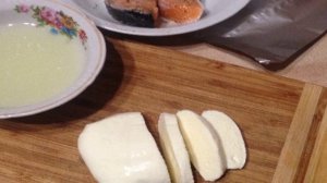 Лосось, запеченный с моцареллой