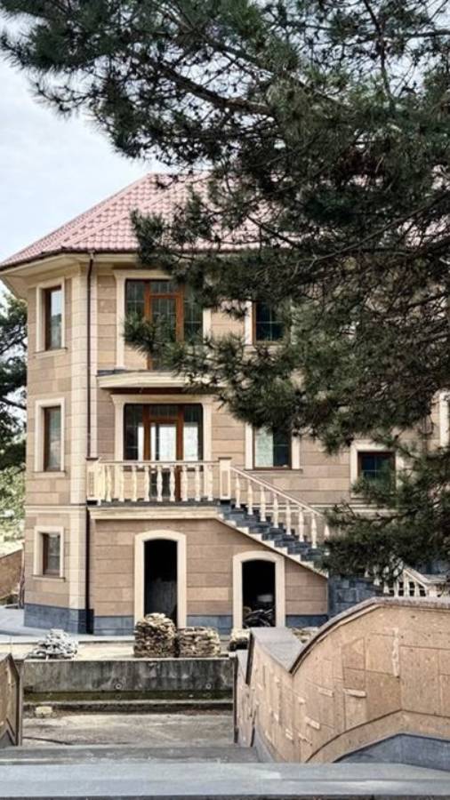 Обзор дома на продажу в Ялте ул. Красина смотреть онлайн