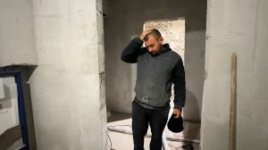 Нужно все исправить. Чиним разбитый пол. Делаем ремонт в доме. Запасаемся впрок.