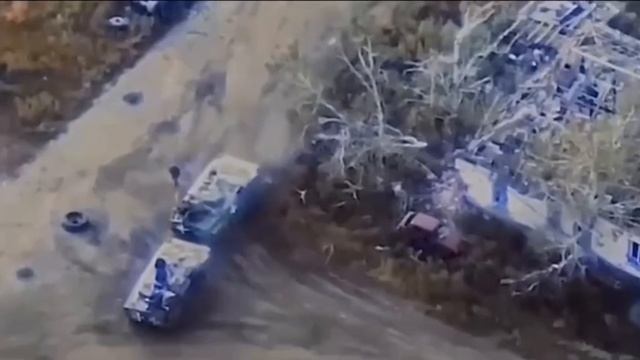 Подкрепление боевиков прибыло на боевые позиции, чтоб сдержать наступление русской армии,