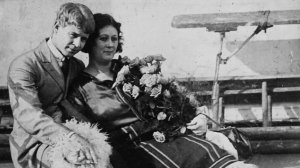 Читает Сергей Есенин, танцует Айседора Дункан