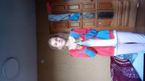 учимся моему танцу песни яркий худи