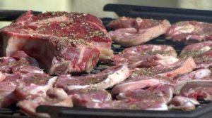 Мясо с кровью