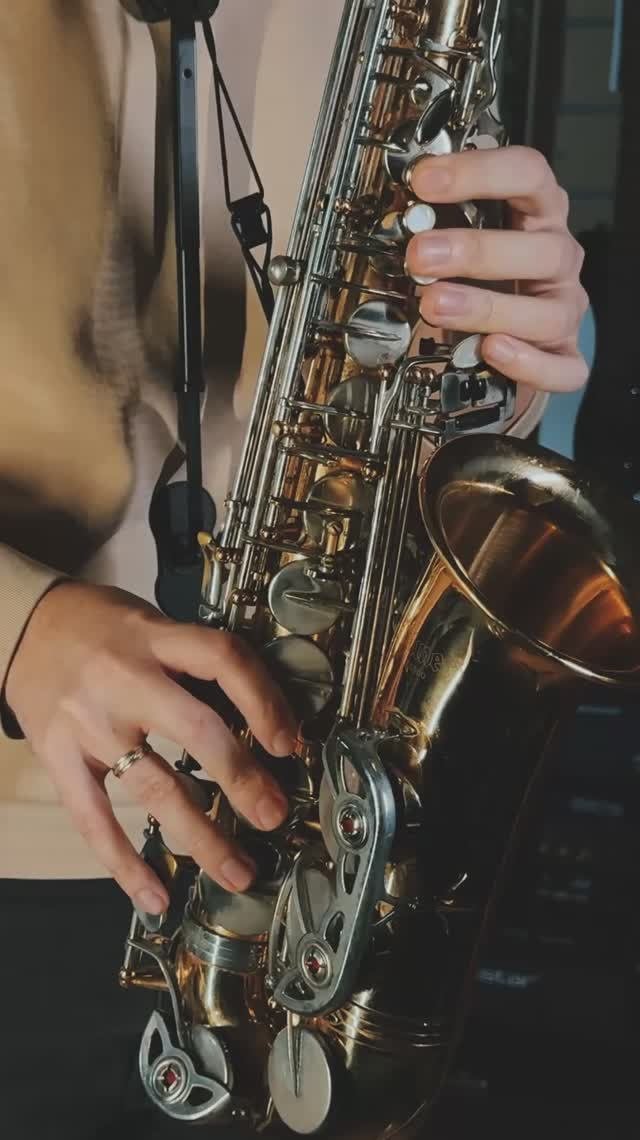 Вечная мелодия Есть Только Миг на саксофоне !