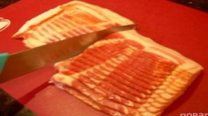 Колбаски в беконе