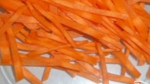 Мясо с капустой в горшочке