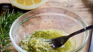 Курица с розмарином в духовке