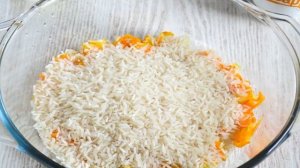 Курица с рисом и кукурузой в духовке