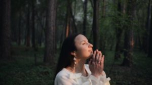 Золотова Алена, ученица школы "Музыка Света". Мантра "Асатома".