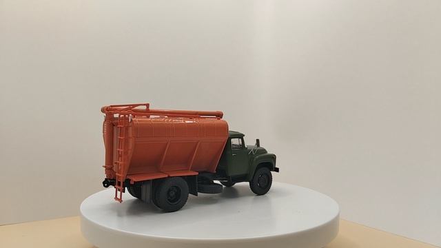 Легендарные грузовики СССР №15, ЗСK-10,0 "Радость бройлера" 1:43