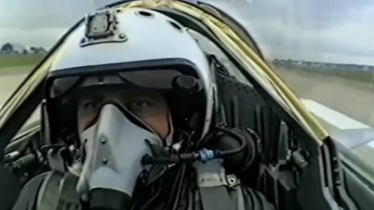 МиГ-29 от пеший по-летному до посадки.. смотреть онлайн