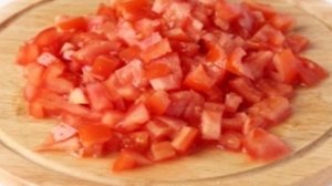 Крабовый салат с помидорами