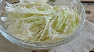 Капуста, маринованная с перцем и луком