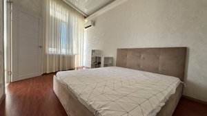 Плеханова 11В кв 15 | Просторная квартира с балконом и видом на парк | Длительная аренда | 2025