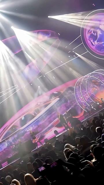 «Звёзды Востока» соединяют людей с их идеальными треками! На очереди – Водолеи♒ #ВостокFM смотреть онлайн