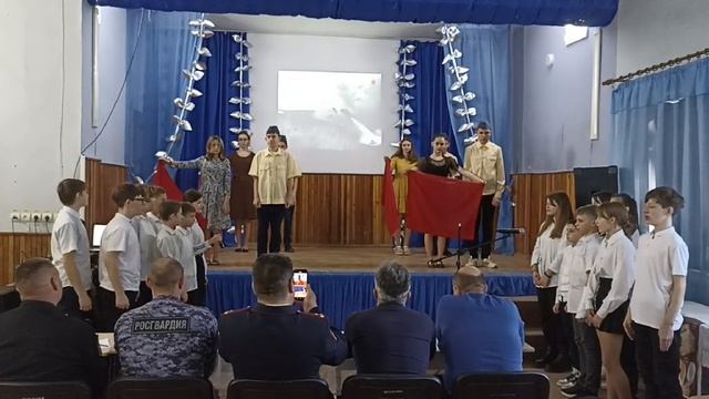 А закаты алые