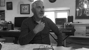 Что делает человека человеком?