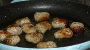 Колбасная запеканка с помидорами и фасолью