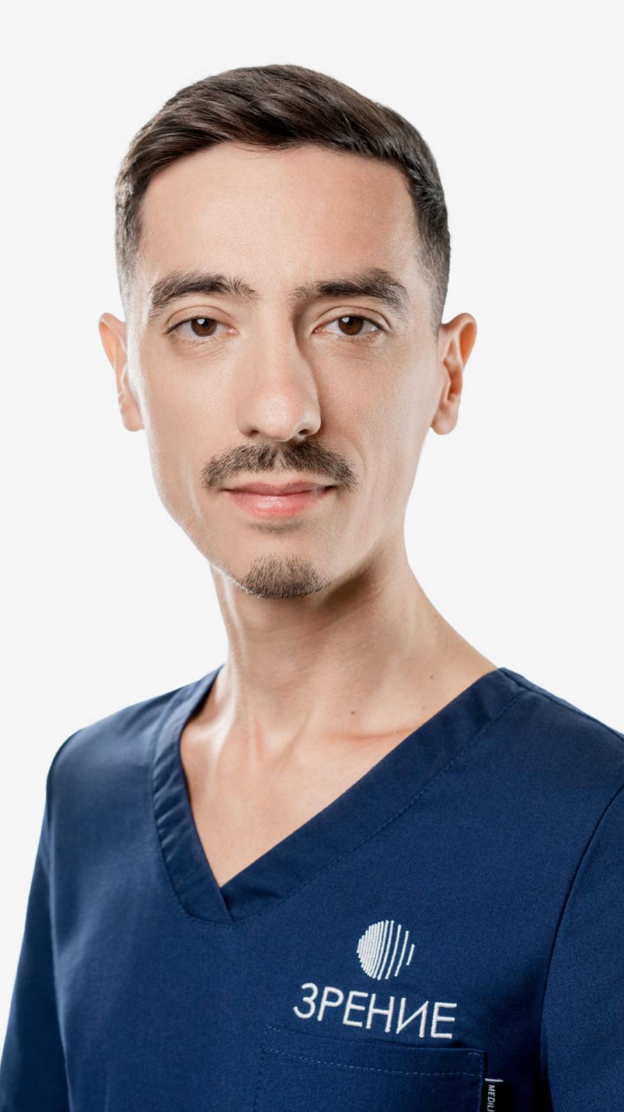 Баширов Искандер Рифович, врач-офтальмолог, хирург в офтальмологическом центре «Зрение» СПб