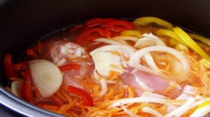 Курица с овощами в мультиварке редмонд