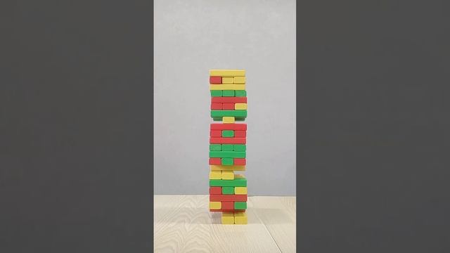 падающая башня