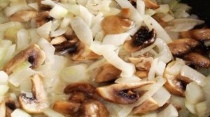 Мясо с картошкой в горшочке