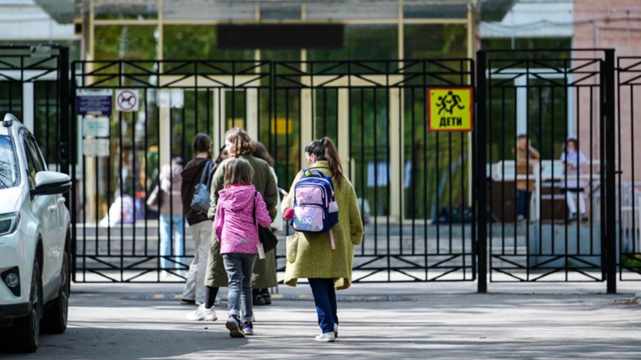 Образовательный кризис: в Свердловской области остро не хватает школ и детсадов