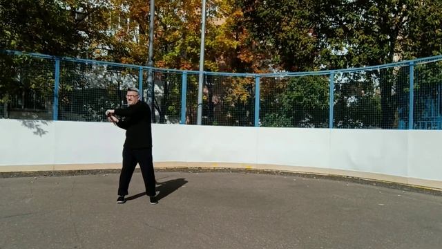 Тренировка с двухсекционным шестом Лянцзегунь (9)