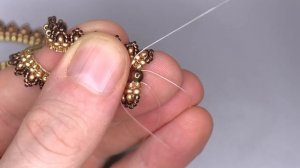 Милый браслет на руку из бисера и бусин 🔥