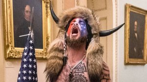 Штурмовавший Капитолий Шаман назвал администрацию Трампа коррумпированной