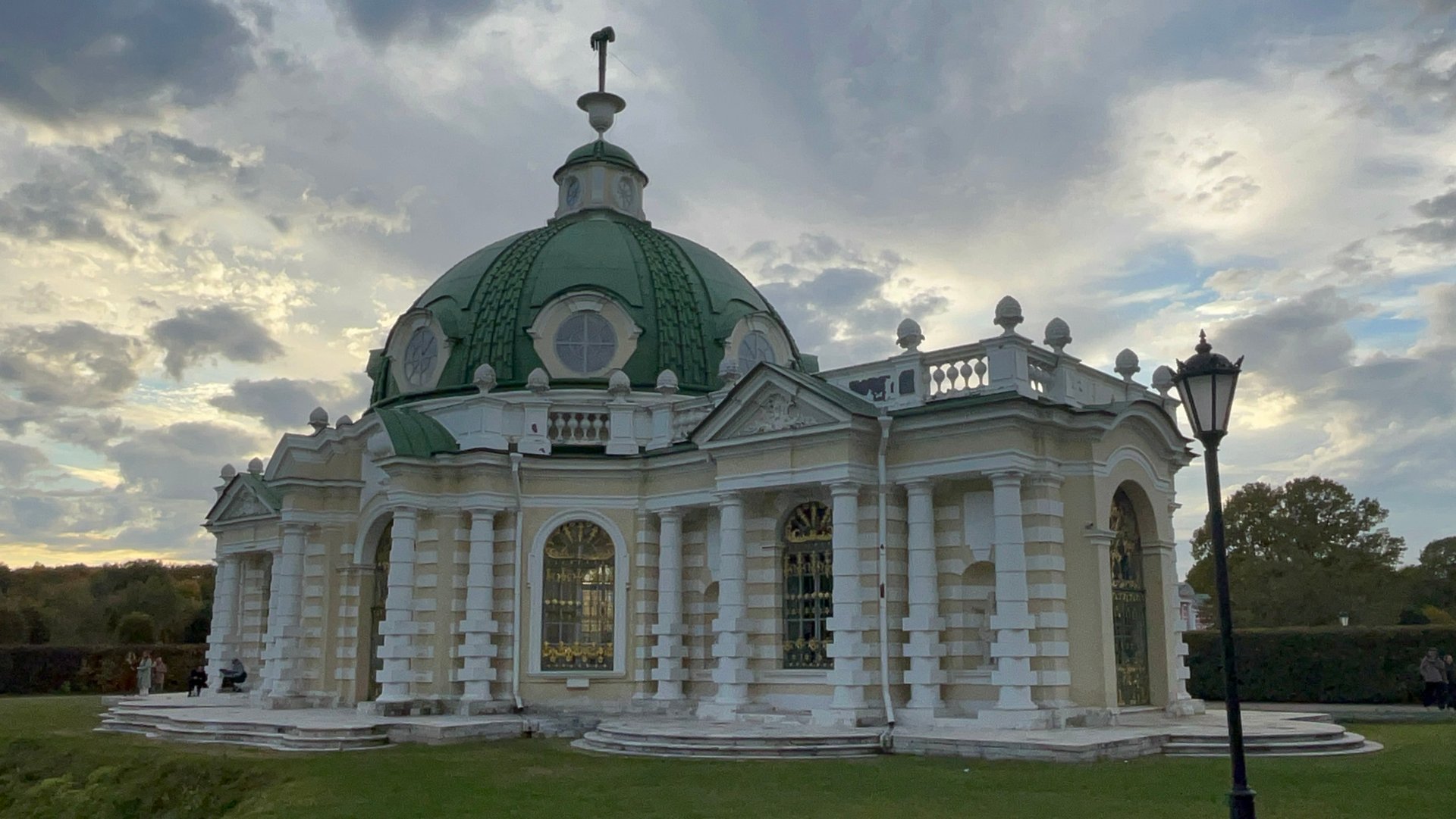 Кусково_Грот_04-10-2025 смотреть онлайн