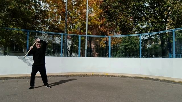 Тренировка с двухсекционным шестом Лянцзегунь (3)