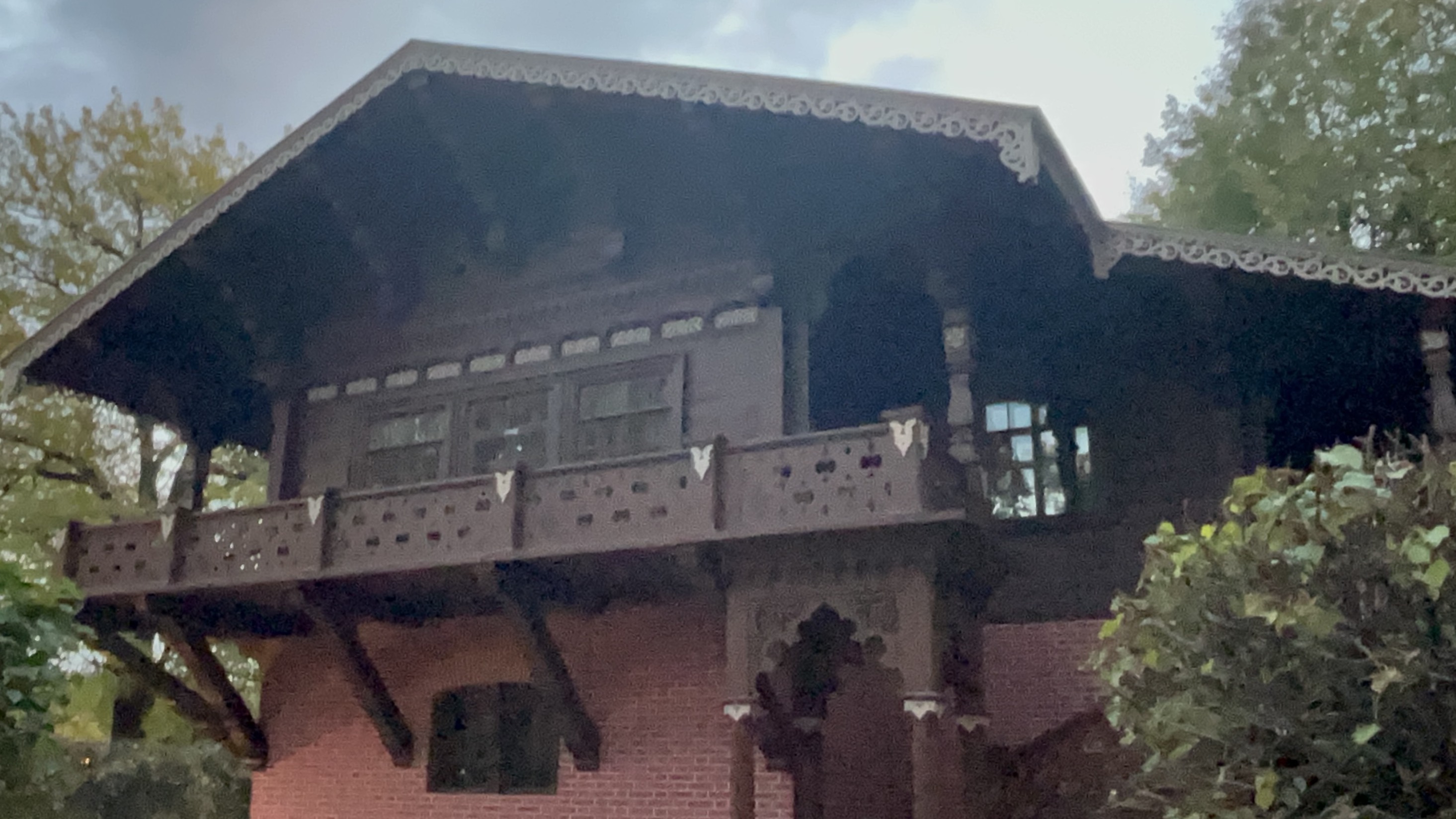 Кусково_Швейцарский домик_04-10-2025 смотреть онлайн