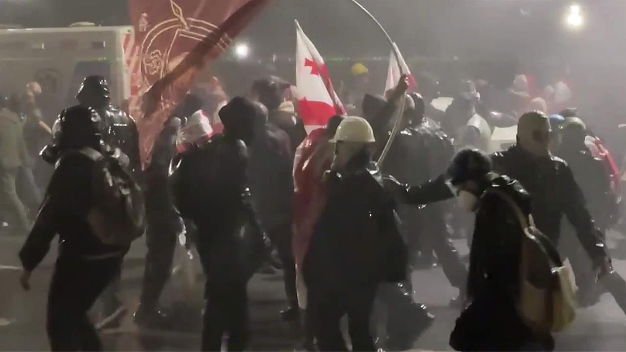 Премьер Грузии Ираклий Кобахидзе возложил на посла ЕС ответственность за беспорядки в Тбилиси