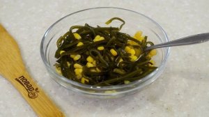 Крабовый салат с морской капустой