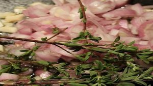 Мидии тушеные