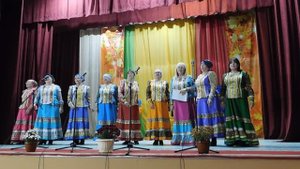 "Соседушки"   - "Роза белая"   "Я пою о тебе, моя Родина"