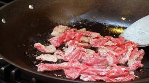 Лапша с мясом и брокколи