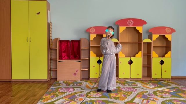 Абдрахманова Маргарита «Инопланетяне» и «Ромашковые поля»