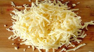 Луковый пирог из слоеного теста