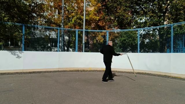 Тренировка с двухсекционным шестом Лянцзегунь (7)