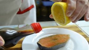 Красная рыба на сковороде