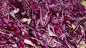 Красная капуста маринованная