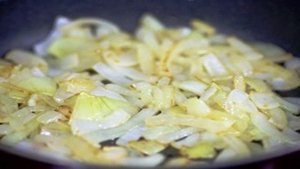 Мясо, тушенное в духовке