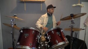 Алексей Огнев — Mammamia (Maneskin)