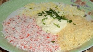 Лаваш с крабовыми палочками и чесноком