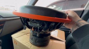 Установка сабвуфера DL Audio Gryphon Pro 12 v.3 se в kia Rio 4